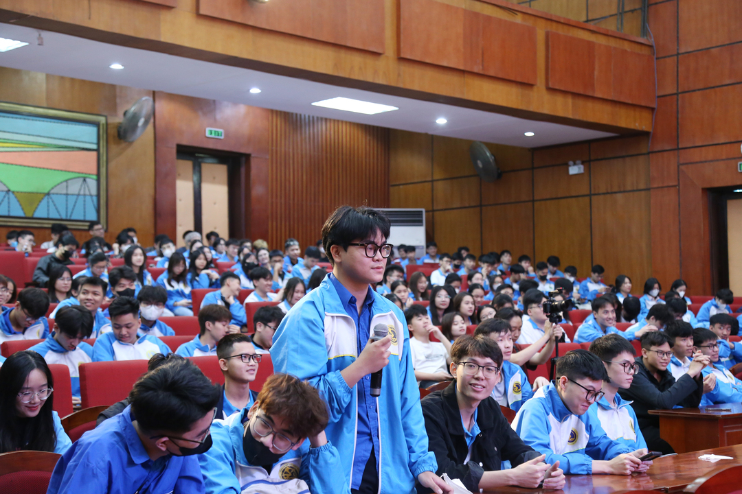 Chương trình đào tạo năng lực số cho sinh viên chuyên đề: "Ứng dụng Trí tuệ nhân tạo trong học tập và nghiên cứu khoa học"