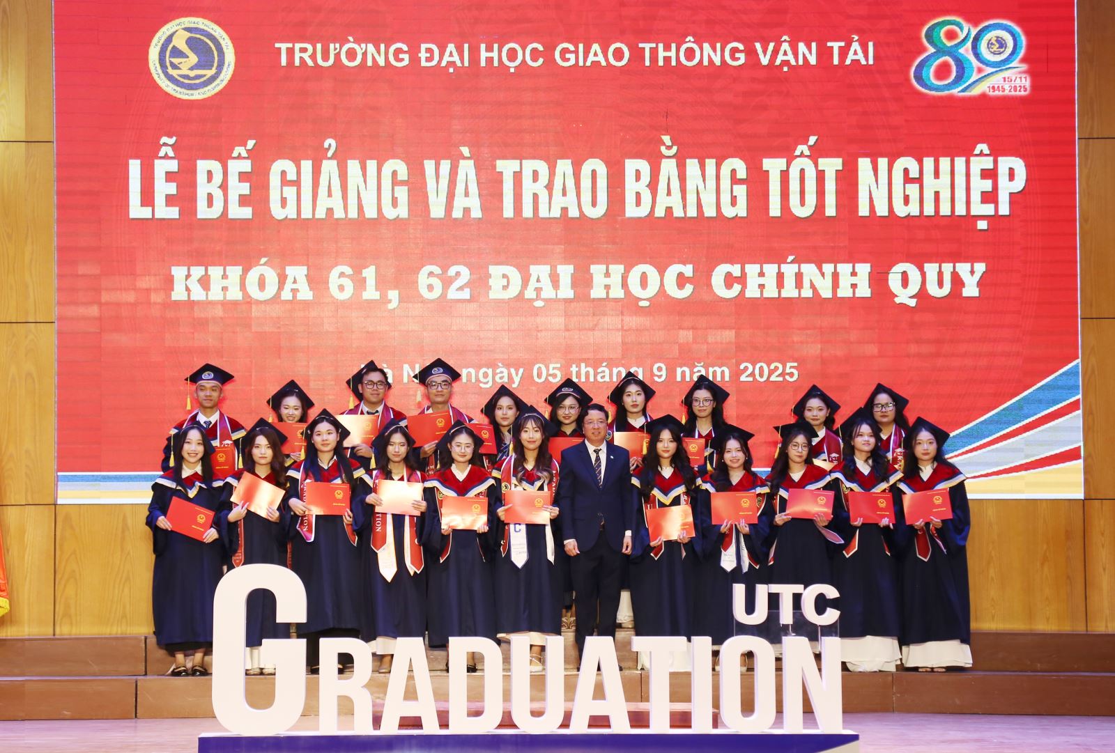 Closing and Graduation Ceremony for Full-time Undergraduate Cohorts 61 and 62