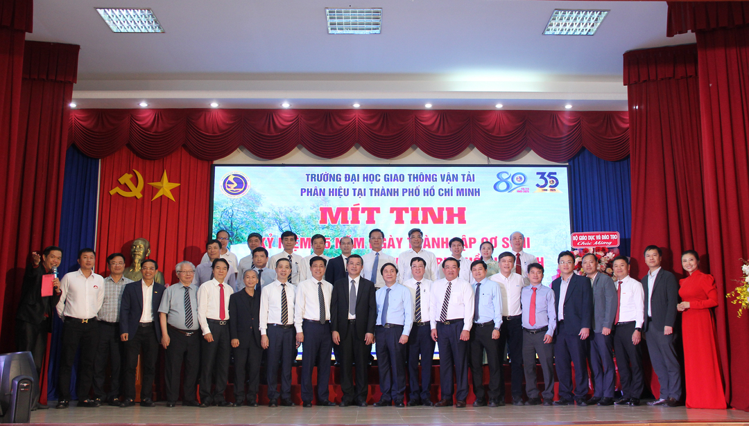 Mít tinh Kỷ niệm 35 năm ngày thành lập Phân hiệu Trường Đại học Giao thông vận tải tại TP. Hồ Chí Minh