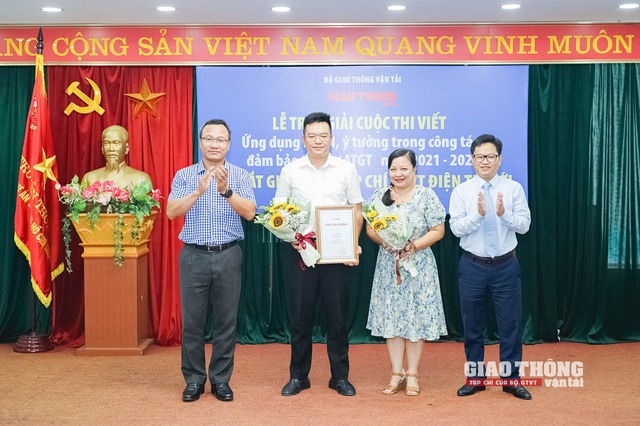 Trường Đại học GTVT đạt giải Nhất và 2 giải Khuyến khích cuộc thi "Ứng dụng KHCN, ý tưởng đảm bảo TTATGT"